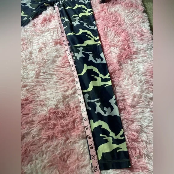 The Upside Leggings - Picture 4 of 6